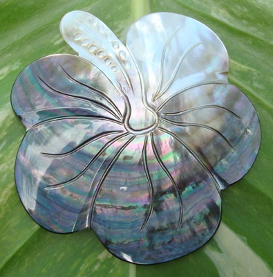 shell carving pendants art