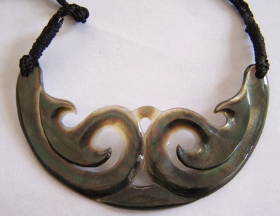 shell carving necklace