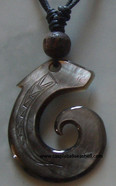 necklace carving style