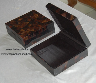jewelry shell box art from bali