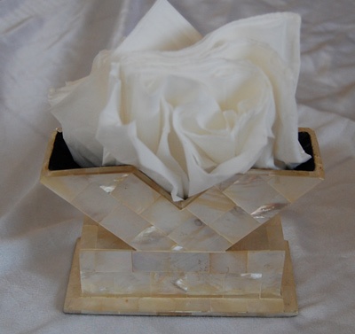 tisue box handicrfats from seashell
