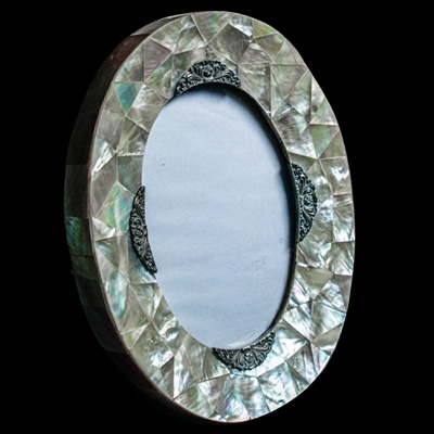 Frame Photo White MOP Shell Oval