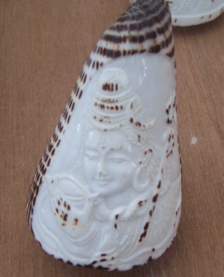 conus shell carving Shiva Ornament