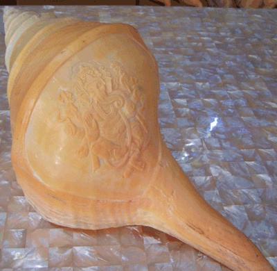 srinq big auranus carving art god