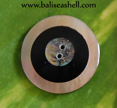 round shell button art