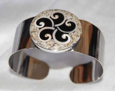 shell brecelet art indonesia stainless