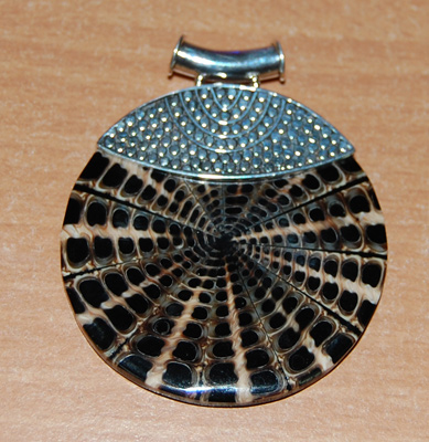Sea Shell Pendants Art Bali