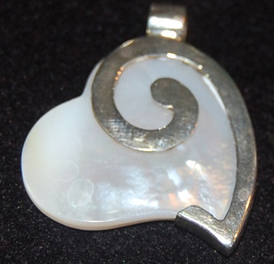 Mother Of Pearl Art Shell