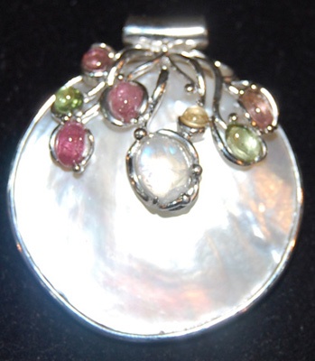Mother Of Pearl With Art Garnet