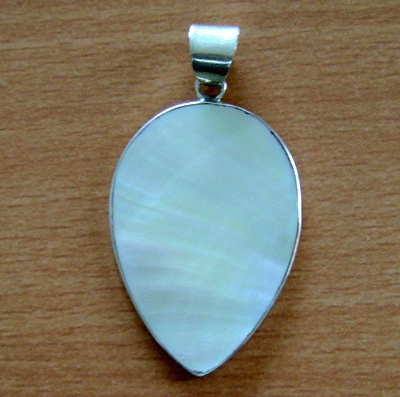 Cukle Shell Pendant