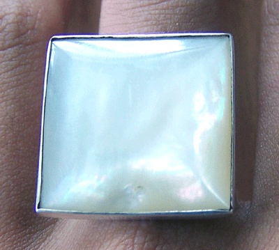 White Mop Shell Ring